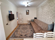 Satılır 3 otaqlı 70 m2 köhnə tikili Memar Əcəmi m.