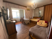 Satılır 1 otaqlı 40 m2 köhnə tikili Xalqlar Dostluğu m.