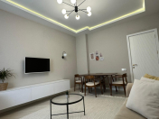 Satılır 3 otaqlı 90 m2 köhnə tikili Səbail r.