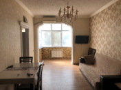 Satılır 2 otaqlı 60 m2 köhnə tikili 4 mkr