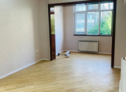 Satılır 4 otaqlı 110 m2 köhnə tikili Gənclik m.