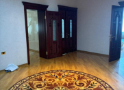 İcarəyə verilir 4 otaqlı 120 m2 yeni tikili Nizami m.