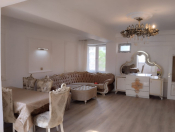 İcarəyə verilir 2 otaqlı 60 m2 köhnə tikili Gənclik m.