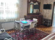 İcarəyə verilir 5 otaqlı 50 m2 köhnə tikili İnşaatçılar m.