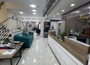 Satılır 4 otaqlı 225 m2 obyekt 28 Mall