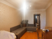 Satılır 2 otaqlı 80 m2 köhnə tikili Nizami m.