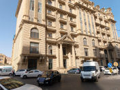 İcarəyə verilir 16 otaqlı 63 m2 ofis 8 Noyabr m.