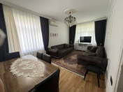 Satılır 2 otaqlı 60 m2 köhnə tikili Xalqlar Dostluğu m.