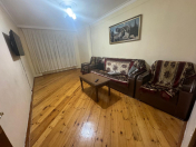 İcarəyə verilir 4 otaqlı 90 m2 köhnə tikili 8 Noyabr m.