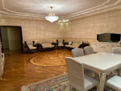 İcarəyə verilir 4 otaqlı 221 m2 yeni tikili 28 May m.