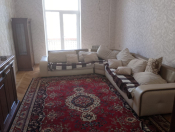 İcarəyə verilir 3 otaqlı 85 m2 köhnə tikili 28 May m.