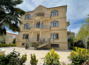 Satılır 10 otaqlı 800 m2 villa Badamdar