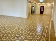 Satılır 8 otaqlı 370 m2 yeni tikili 28 May m.