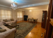 Satılır 5 otaqlı 120 m2 köhnə tikili Gənclik m.