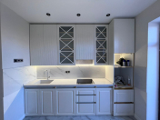 İcarəyə verilir 3 otaqlı 145 m2 yeni tikili Yasamal bazarı