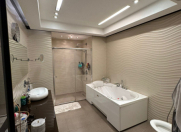 Satılır 5 otaqlı 240 m2 yeni tikili 28 May m.