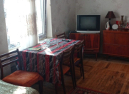 Satılır 1 otaqlı 45 m2 köhnə tikili Elmlər Akademiyası m.