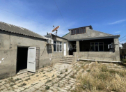 Satılır 5 otaqlı 200 m2 həyət evi Y.Ramana