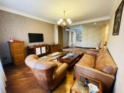 İcarəyə verilir 2 otaqlı 100 m2 yeni tikili Nizami m.