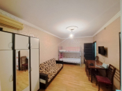 İcarəyə verilir 2 otaqlı 50 m2 köhnə tikili Memar Əcəmi m.