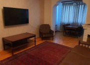 Satılır 3 otaqlı 75 m2 köhnə tikili Yasamal r.