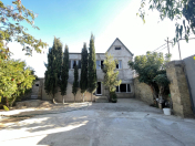 Satılır 6 otaqlı 250 m2 həyət evi Şüvəlan Park ticarət mərkəzi