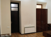 İcarəyə verilir 3 otaqlı 125 m2 köhnə tikili Sahil m.