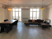 Satılır 4 otaqlı 193 m2 yeni tikili Bayıl