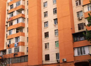 Satılır 2 otaqlı 60 m2 köhnə tikili Bakıxanov