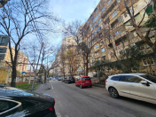 Satılır 1 otaqlı 184 m2 obyekt Nəriman Nərimanov m.