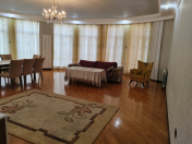 İcarəyə verilir 3 otaqlı 160 m2 yeni tikili Şah İsmayıl Xətai m.