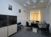 İcarəyə verilir 1 otaqlı 18 m2 ofis 28 May m.