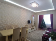 Satılır 3 otaqlı 90 m2 köhnə tikili Elmlər Akademiyası m.