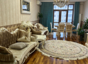 Satılır 2 otaqlı 90 m2 yeni tikili Gənclik m.