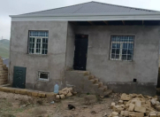 Satılır 5 otaqlı 1 m2 həyət evi Qobu