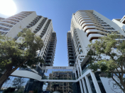 İcarəyə verilir 3 otaqlı 135 m2 yeni tikili Bayıl