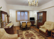Satılır 3 otaqlı 90 m2 köhnə tikili Gənclik m.