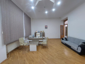 İcarəyə verilir 4 otaqlı 180 m2 ofis 28 May m.