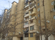 Satılır 2 otaqlı 52 m2 köhnə tikili Həzi Aslanov m.