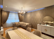 Satılır 3 otaqlı 130 m2 yeni tikili Bakı Dövlət Universiteti