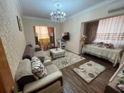 Satılır 2 otaqlı 75 m2 köhnə tikili Əhmədli m.