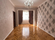 Satılır 3 otaqlı 85 m2 köhnə tikili 5 mkr