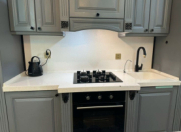 İcarəyə verilir 3 otaqlı 85 m2 yeni tikili Azadlıq meydanı