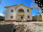 Satılır 6 otaqlı 370.5 m2 bağ evi Novxanı