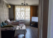 Satılır 3 otaqlı 75 m2 köhnə tikili İnşaatçılar m.