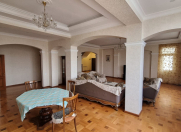 Satılır 6 otaqlı 350 m2 yeni tikili 8 mkr