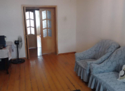 Satılır 3 otaqlı 100 m2 köhnə tikili Həzi Aslanov m.