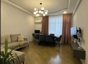 Satılır 2 otaqlı 70 m2 yeni tikili Azadlıq prospekti m.