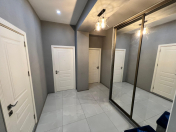 Satılır 2 otaqlı 70 m2 yeni tikili Qara Qarayev m.