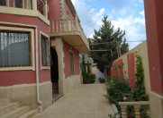 İcarəyə verilir 4 otaqlı 150 m2 həyət evi Səbail r.